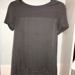 Super cute Apt. 9 grey/brown t shirt
